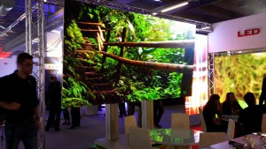 Größte mobile Indoor LED System bei Leyard