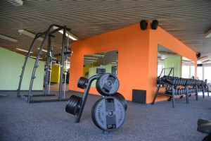 Lautsprecher in einem Fitnessstudio