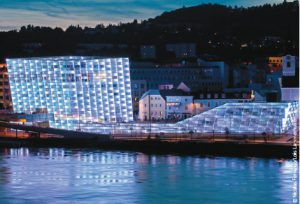 Skulpturale Architektur: das Ars Electronica Center in Linz