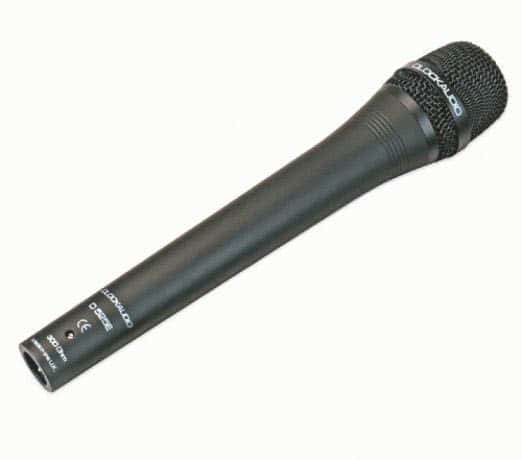 Kabelgebundenes Handmikrofon D525 von Clockaudio