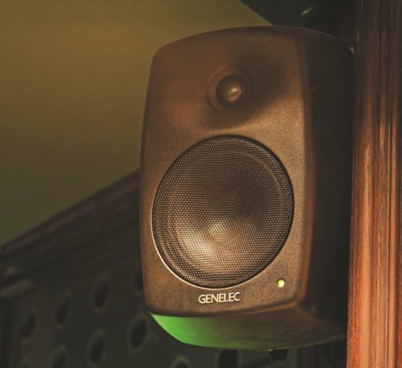 Genelec 4030CM an der Bar