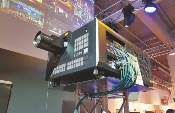 8K 3-Chip-DLP Laser-Phosphor-Projektor Insight Laser 8K von Digital Projection auf der Prolight + Sound 2018 – Foto: Sven Schuhen