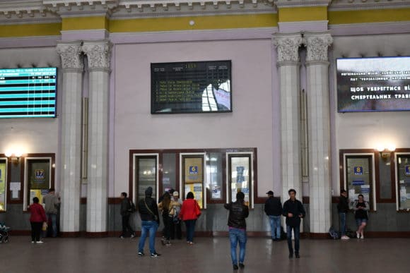 Zeilenlautsprecher in der Empfangshalle des Hauptbahnhofs