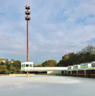 Bei der Installation des neuen Beschallungssystems wurden die strengen Vorgaben des Denkmalschutzes berücksichtigt.