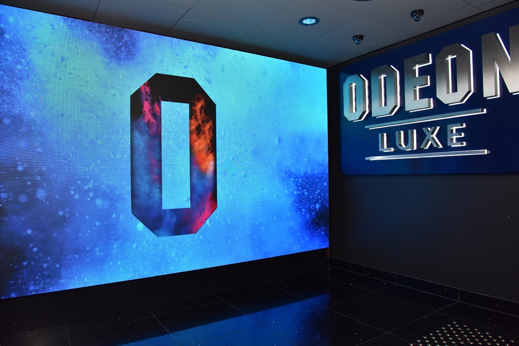 Großes Display im Odeon