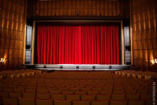 Das Théâtre de Beaulieu ist mit 1.844 Sitzplätzen das größte Theater der Schweiz.