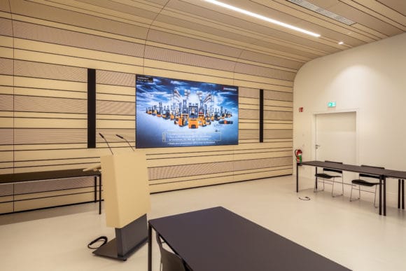 Auditorium mit LED-Screen