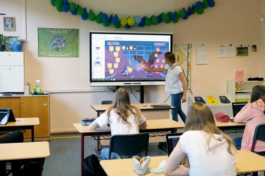 Präsenzunterricht mit interaktivem Whiteboard