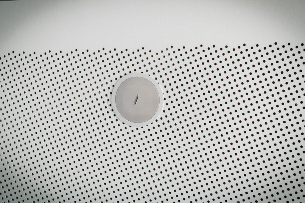 Tauberphilharmonie Bose DS40F-Deckenlautsprecher