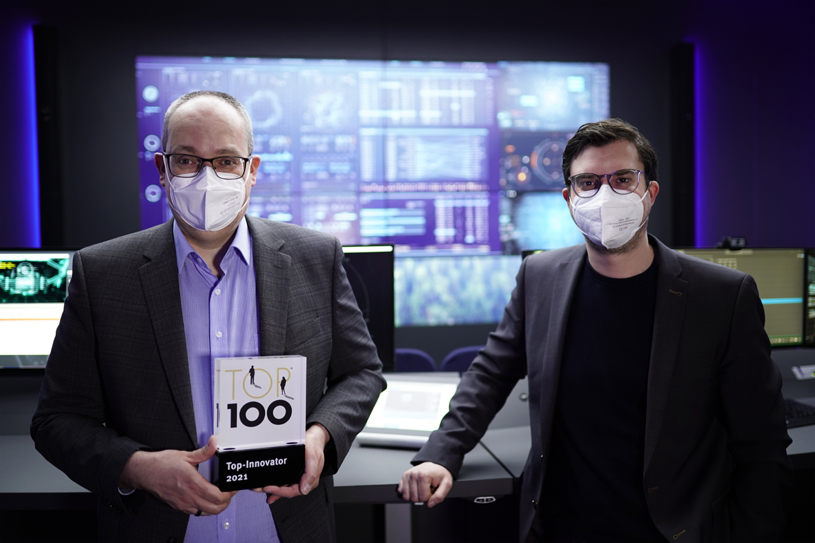 Roland Ollek und Nils Strauch Top-100-Award