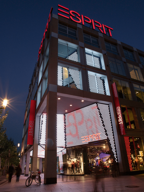 Esprit Medienfassade auf der Zeil in Frankfurt am Main