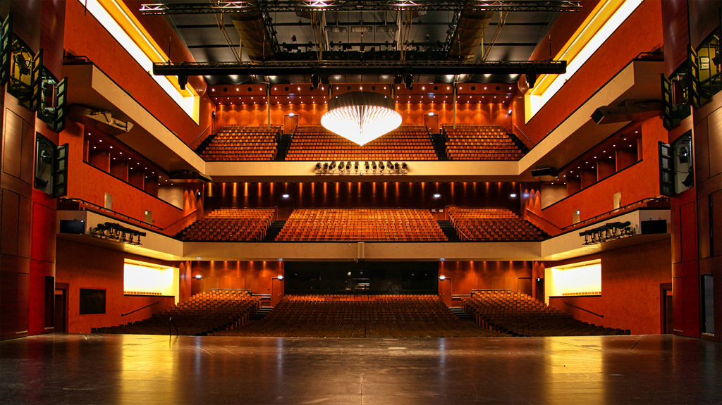 Blick in den leeren Publikumsraum im Konzerthaus Baden Baden