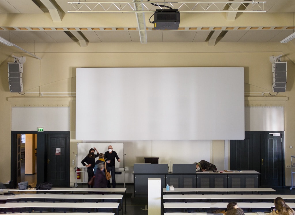 Großer Hörsaal im Geschwister-Scholl-Haus des Instituts für Kunstpädagogik der Universität Leipzig