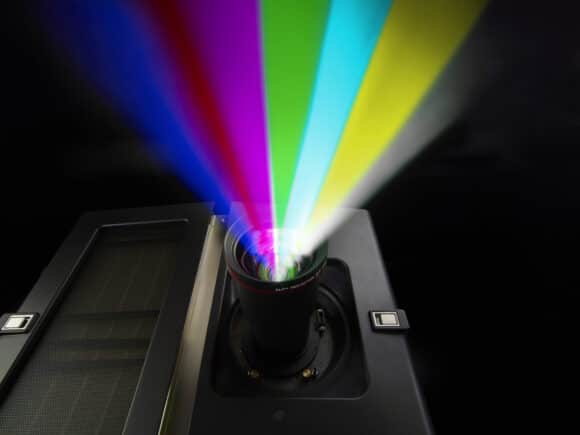 Laserbasierter 6P-RGB-Kinoprojektor von Barco