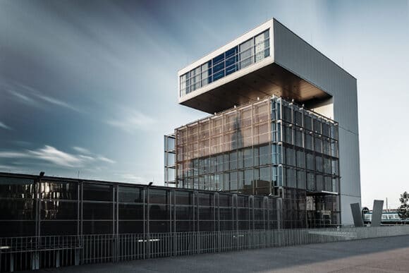 Außenansicht voestalpine Stahlwelt Gebäude