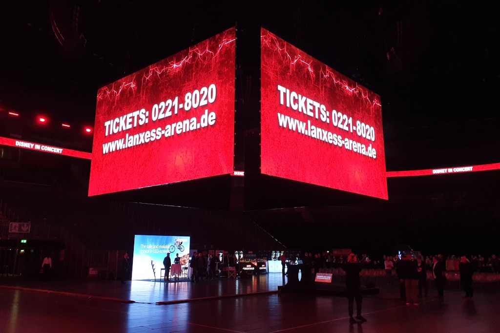 Expromo Displayfläche in der Kölner Lanxess Arena 