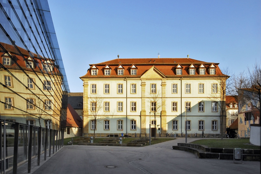 Uni Bamberg Gebäude frontal