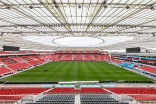 BayArena Leverkusen mit Blick auf Tribüne