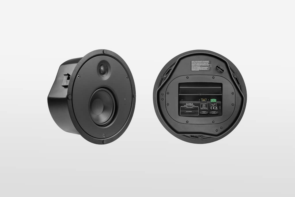 Genelec Smart IP 4435A von der Seite und von innen