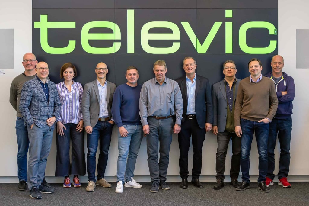 Gruppenfoto mit Televic-Team