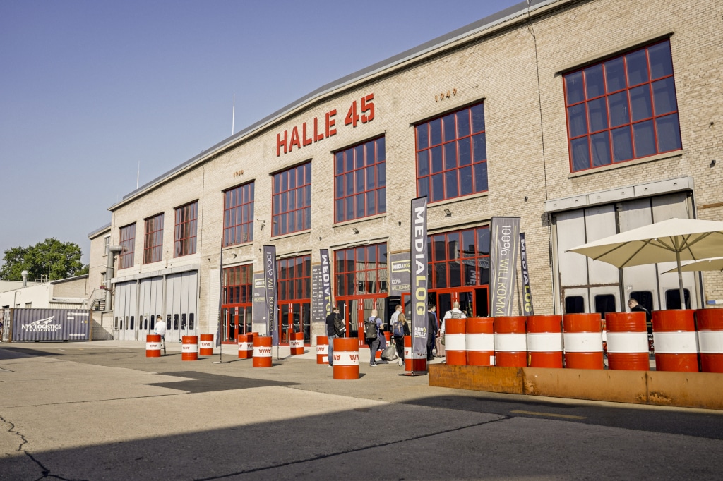 Halle 45 von außen