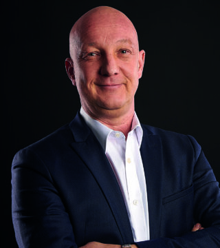 Laut Frank Pütz, CEO bei indevis, haben die Angreifer bei KI oft einen Vorsprung.