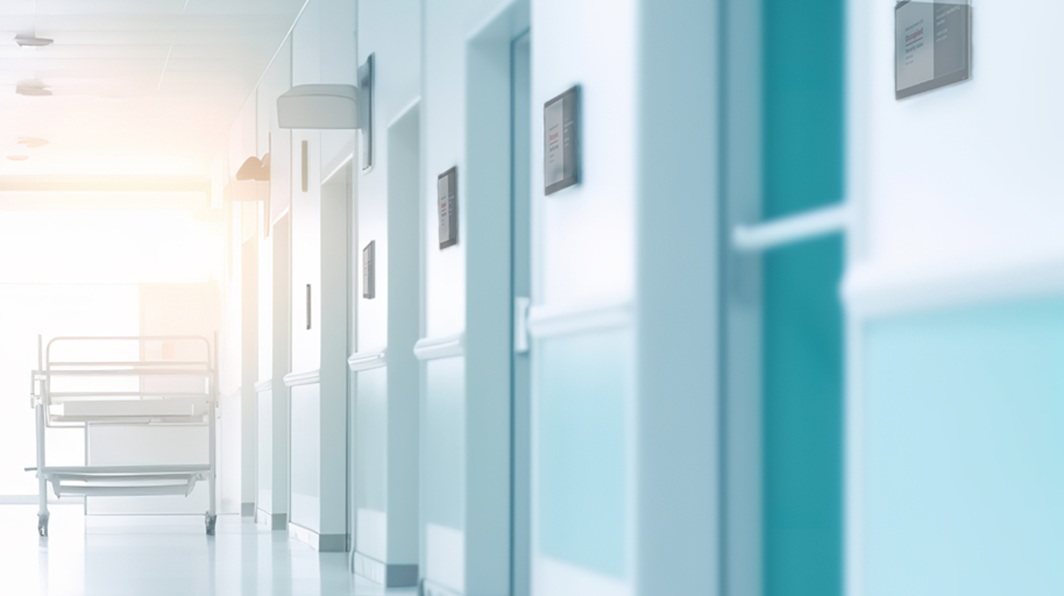 Smarte Tür-Displays sparen Kliniken Zeit, Kosten und Nerven