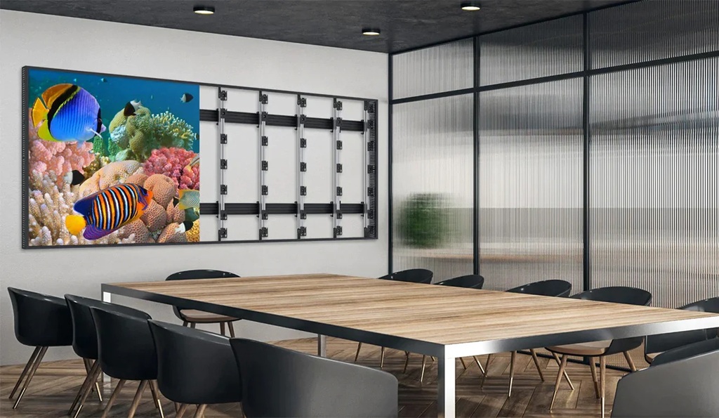 Direct LED Display, bei dem die eine Hälfte aufgebaut ist, die andere Hälfte zeigt nur die Befestigung